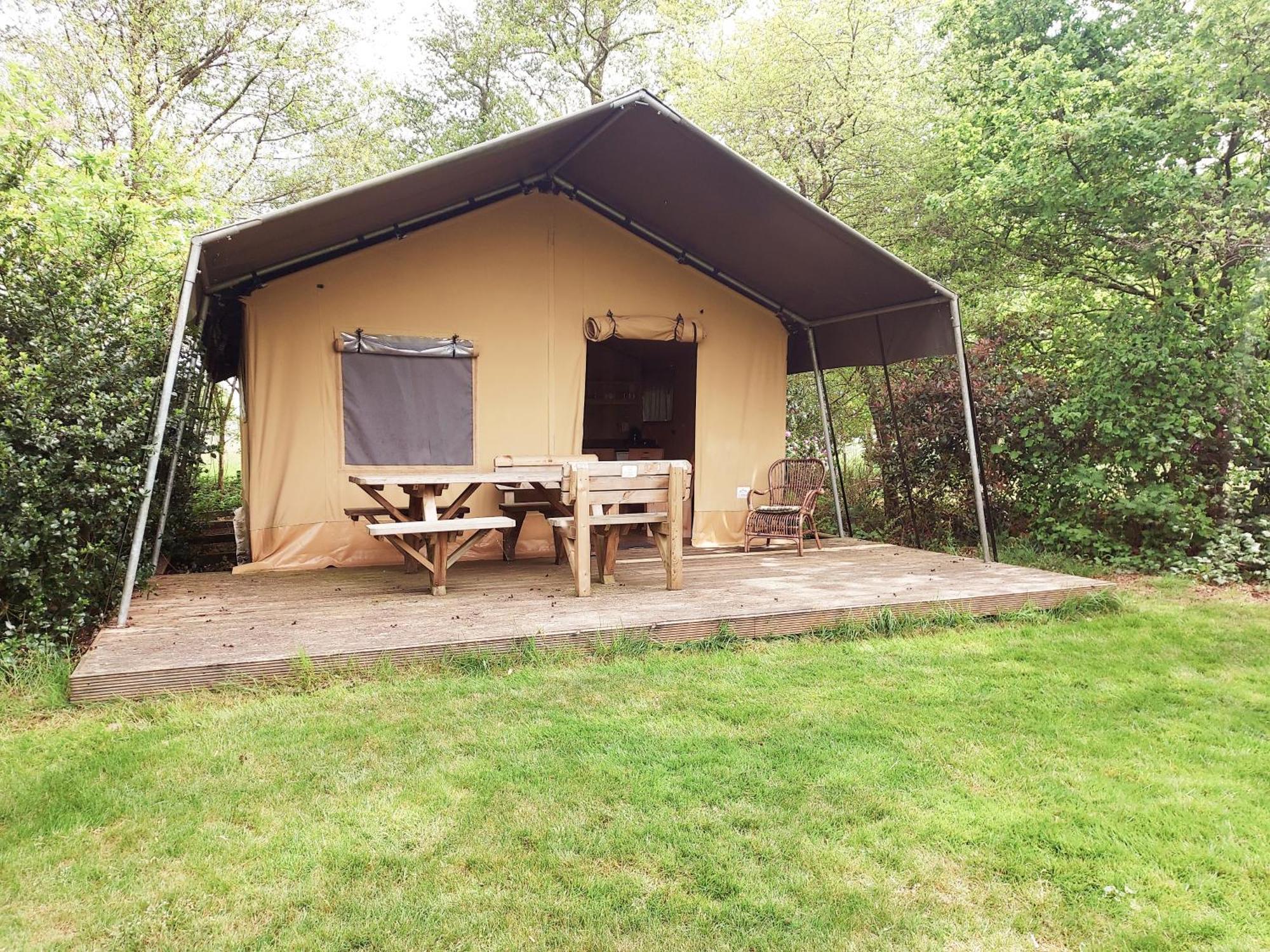 Uylkenshof Safaritenten En Natuurhuisjes 에페 외부 사진